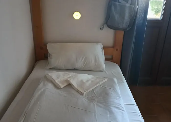 Nagy-hideg-hegyi Turistahaz * Perocseny